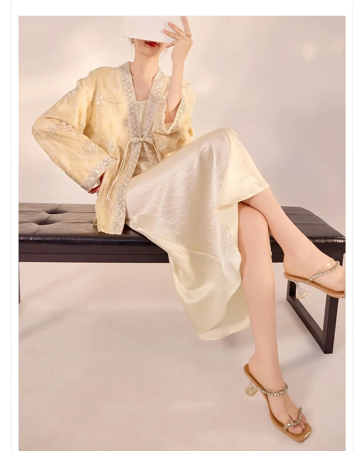 Chinese Style Tang Clothes Qipao Tops Sequin Embroidery Hanfu Cardigan Vintage V-Neck Women Jacket Elegant Spring Summer Outwear
