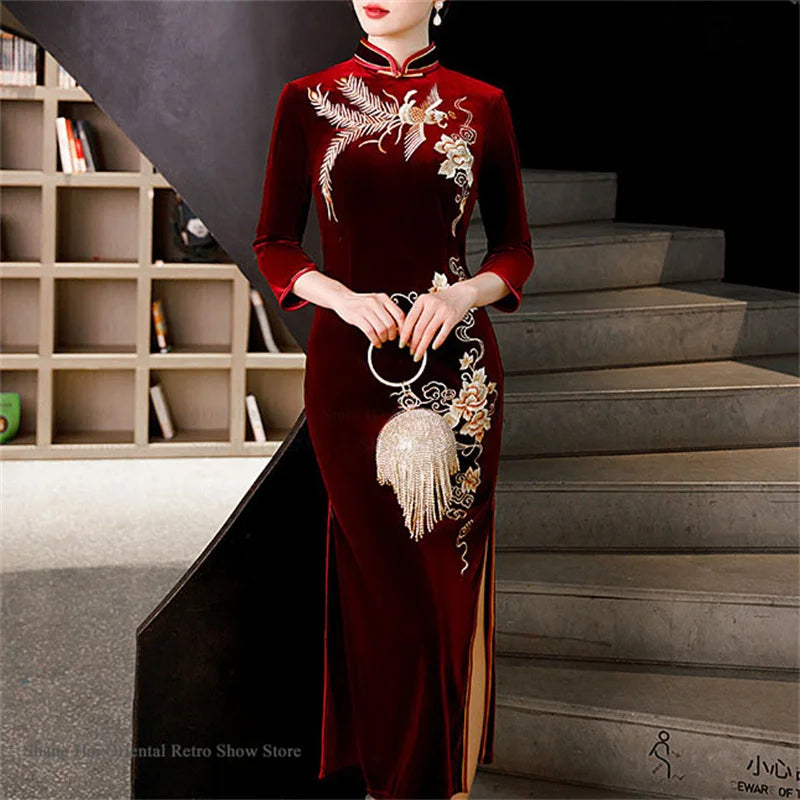 Traditional Embroidered Velvet Long Cheongsam Vintage Classic Chinese Dress Elegants Sexy Slim Split Qipao Plus Size Women Dress